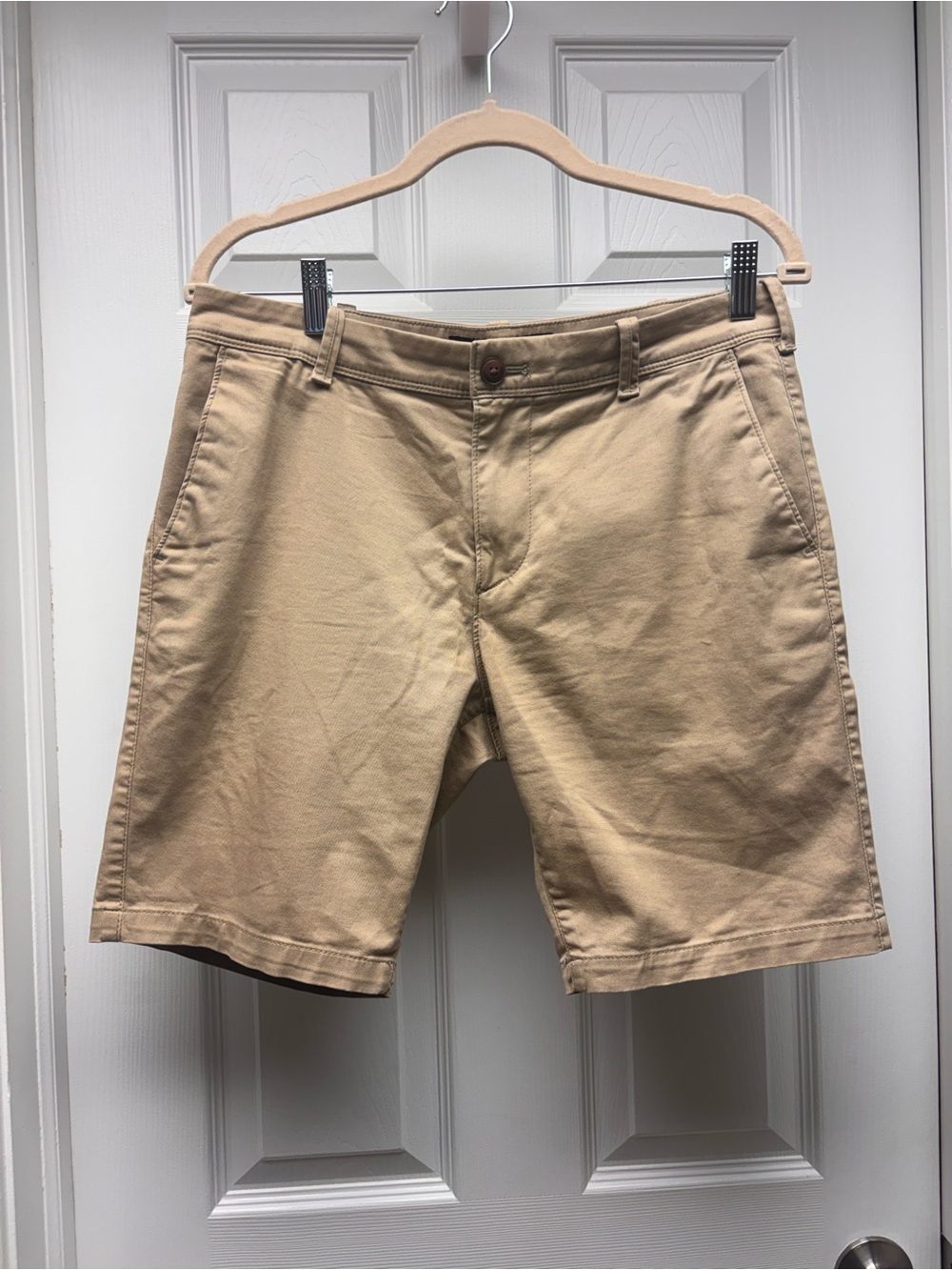 Express Men’s Slim Stretch Khaki Chino Shorts – Size 28